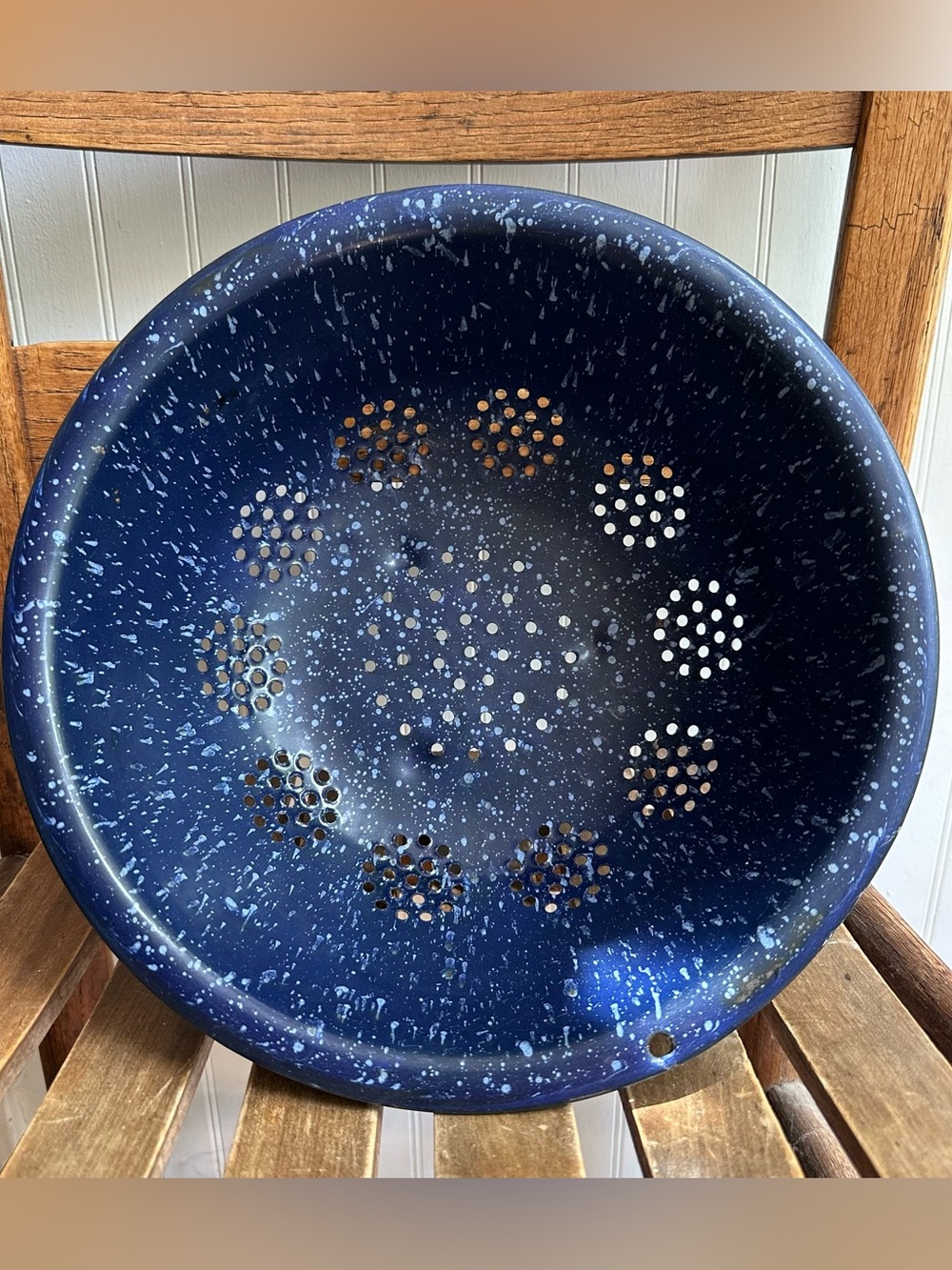Enamel • speckled • vintage colander